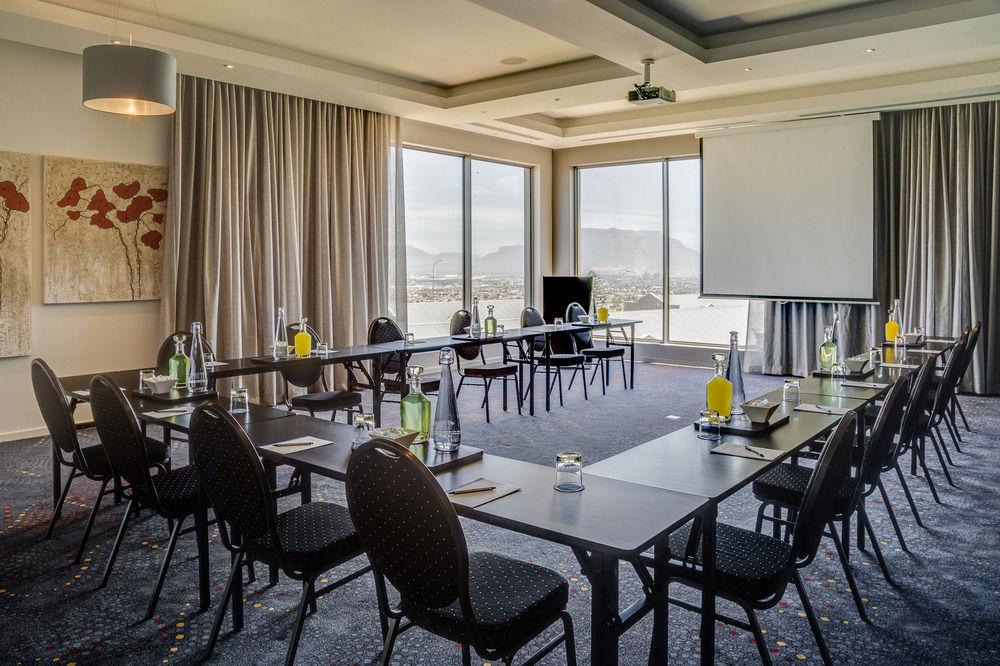 Protea Hotel By Marriott Cape Town Tyger Valley Белвил Екстериор снимка