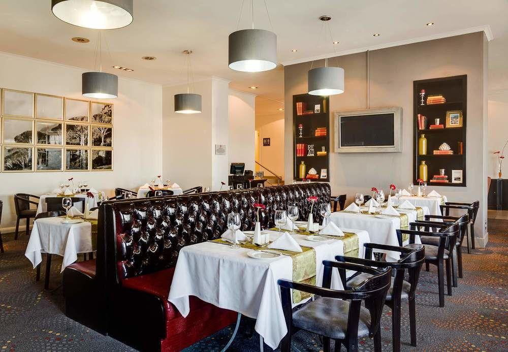 Protea Hotel By Marriott Cape Town Tyger Valley Белвил Екстериор снимка