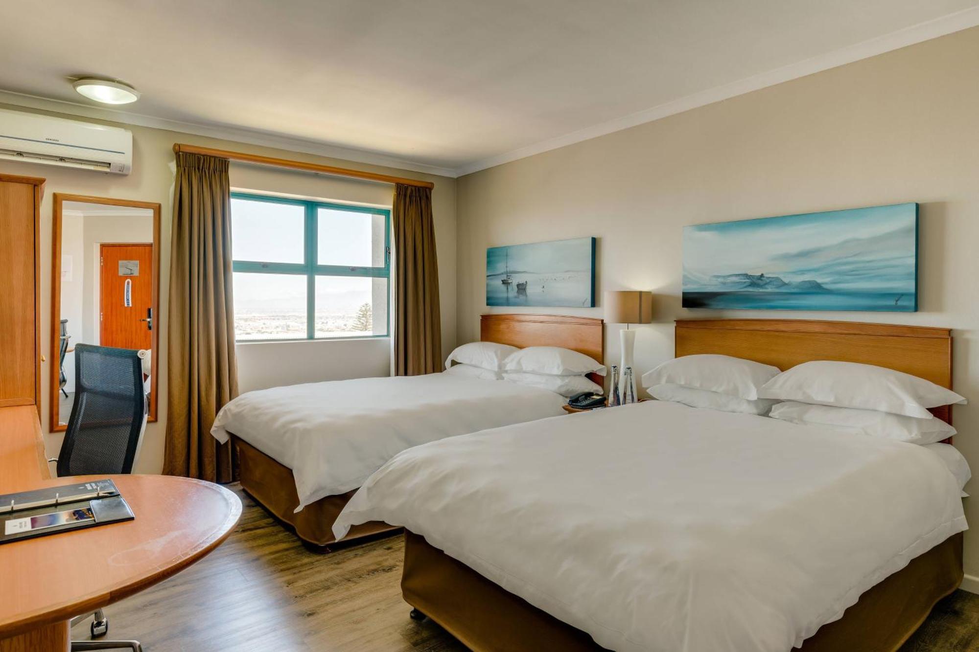 Protea Hotel By Marriott Cape Town Tyger Valley Белвил Екстериор снимка