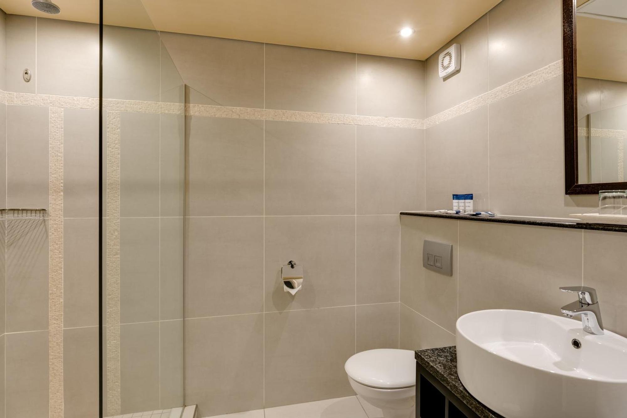 Protea Hotel By Marriott Cape Town Tyger Valley Белвил Екстериор снимка