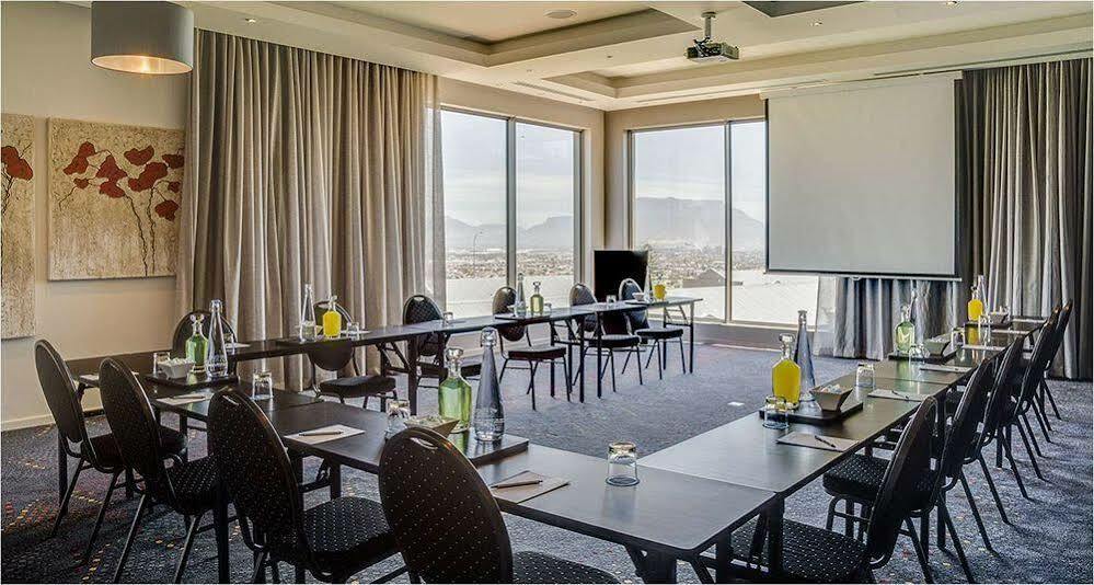 Protea Hotel By Marriott Cape Town Tyger Valley Белвил Екстериор снимка